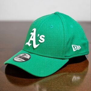 New Era Oakland Athletic's Fitted Hat Cap Green White 39Thirty Medium Unisex New